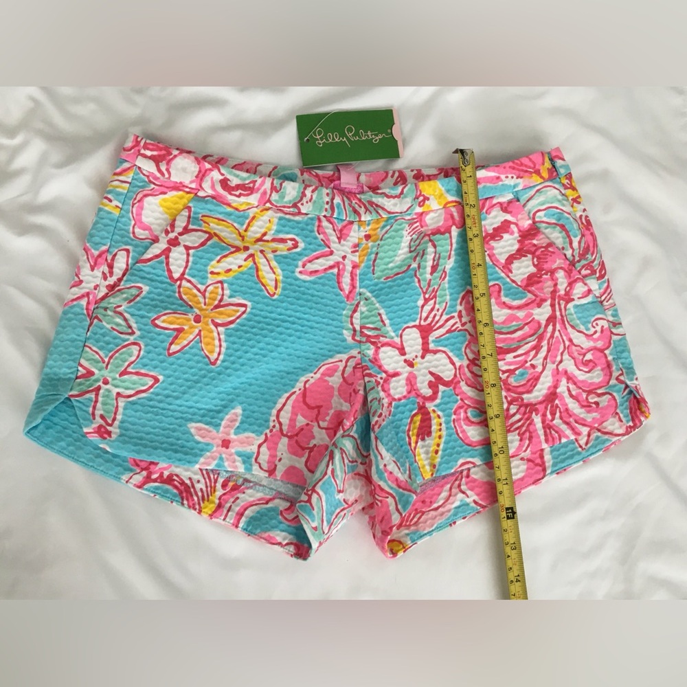 NWT Lilly Pulitzer Adie breakwater blue textured shorts, size 0, front pockets.